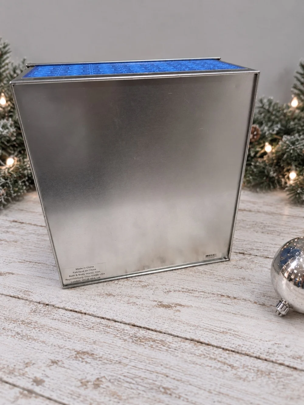 Retired 2013 Bath And Body Works Baby It’s Cold Outside Tin With Candles &holder